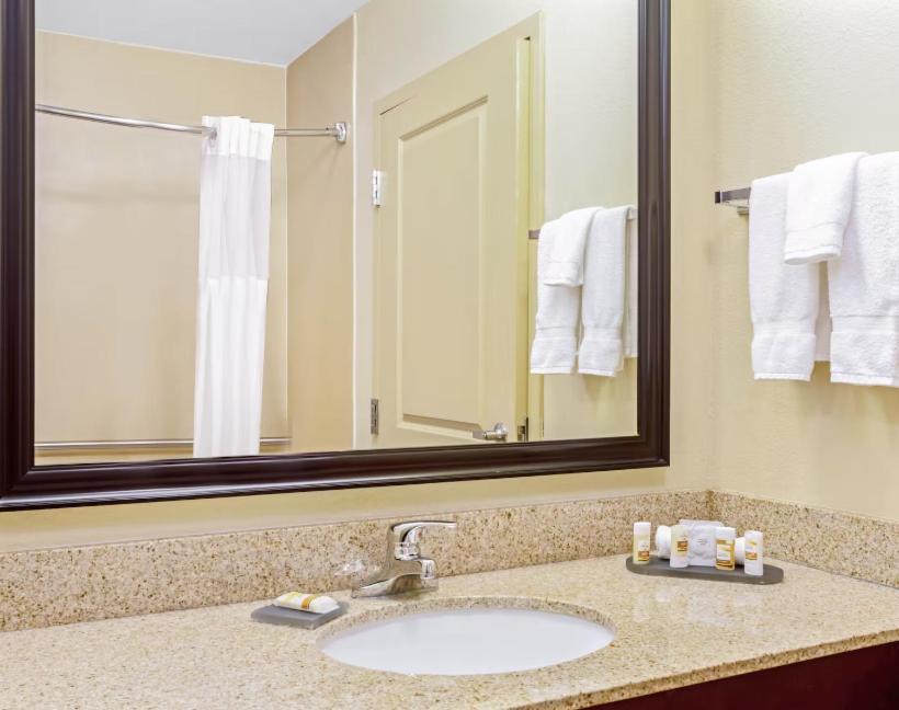 La Quinta By Wyndham Lancaster Otel Smoketown  Oda fotoğraf